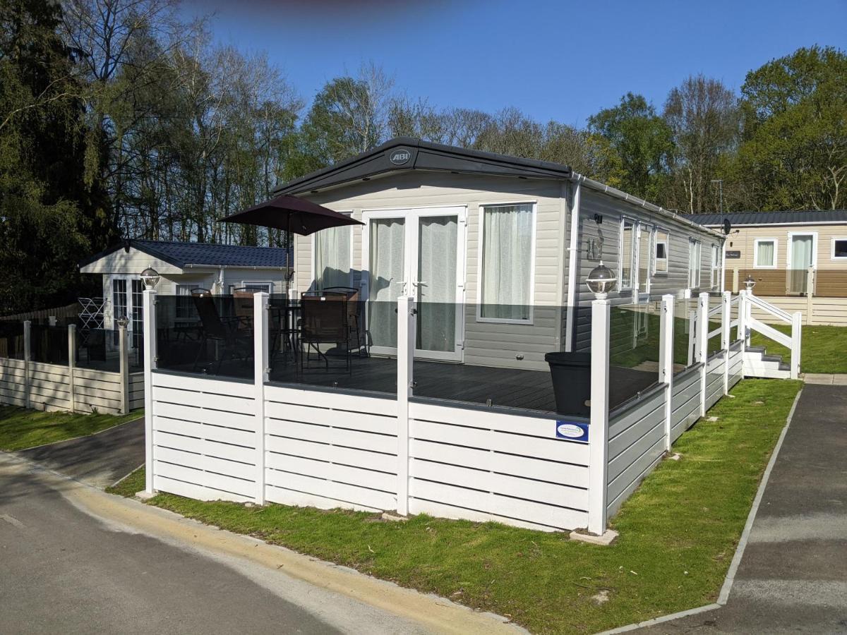 Lakeside Holiday Home Hastings Exterior photo